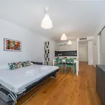 Guesthost - Neos House Appartement