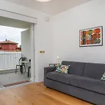 Appartement Guesthost - Neos House