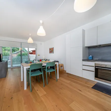 Lägenhet Neos House