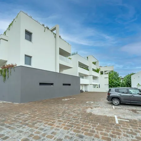 Neos House Lägenhet Udine