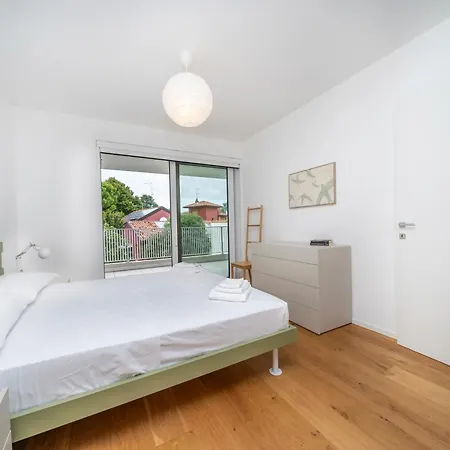 Neos House Lägenhet *