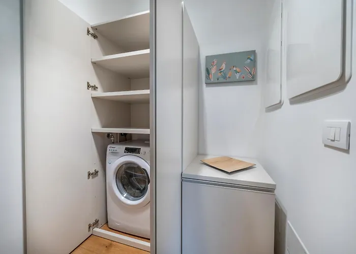 Guesthost - Neos House Apartment Udine