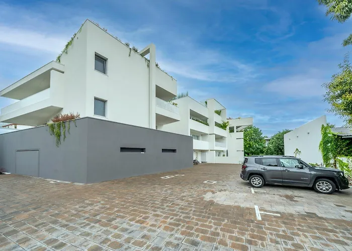 Guesthost - Neos House Appartamento Udine