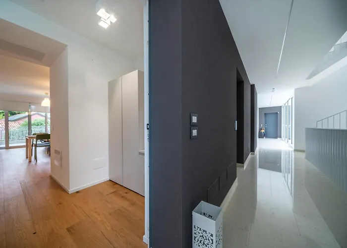 Guesthost - Neos House Udine